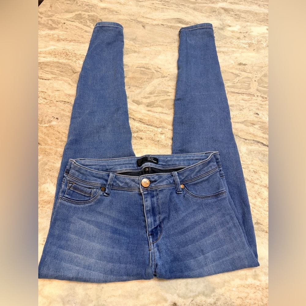 1822 Denim Women’s Skinny Jeans Size 29 Medium Wash Stretch Mid Rise